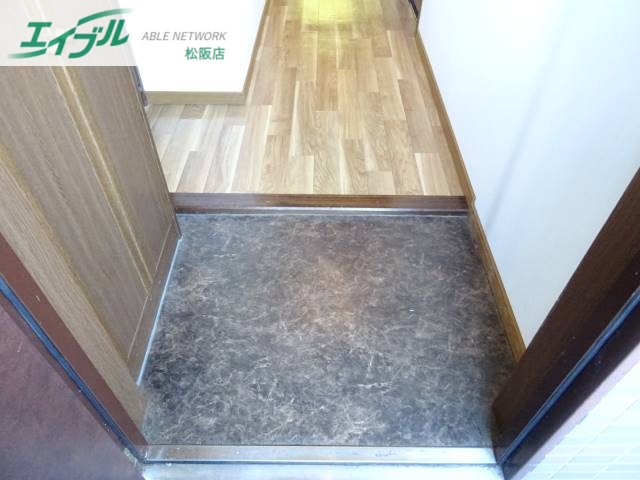 玄関　同型参考写真