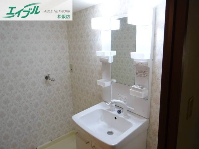 洗面設備　同型参考写真