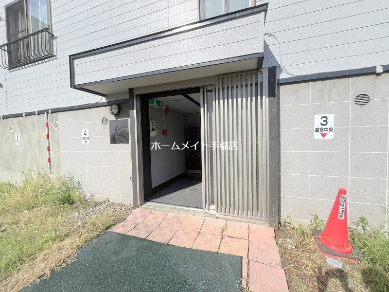 エントランス　エントランス部分です！