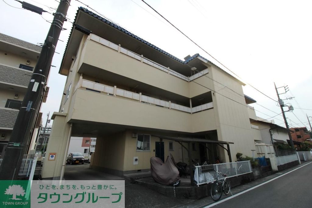 坂戸市末広町のマンションの建物外観