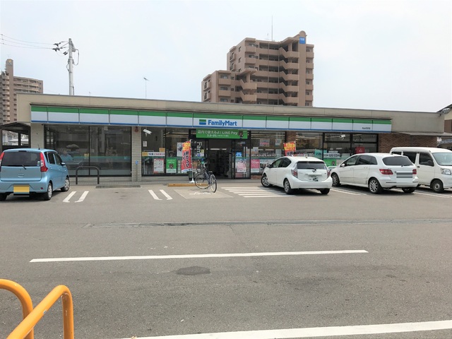 コンビニ　ファミリーマート松山石手店（コンビニ）まで270m