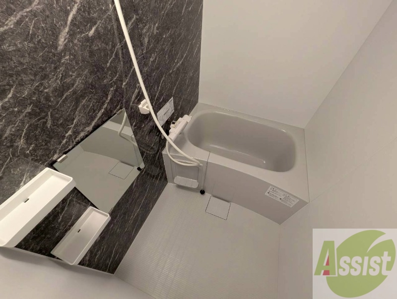 バス・シャワールーム　お風呂になります。一日の疲れを癒してくださいね。