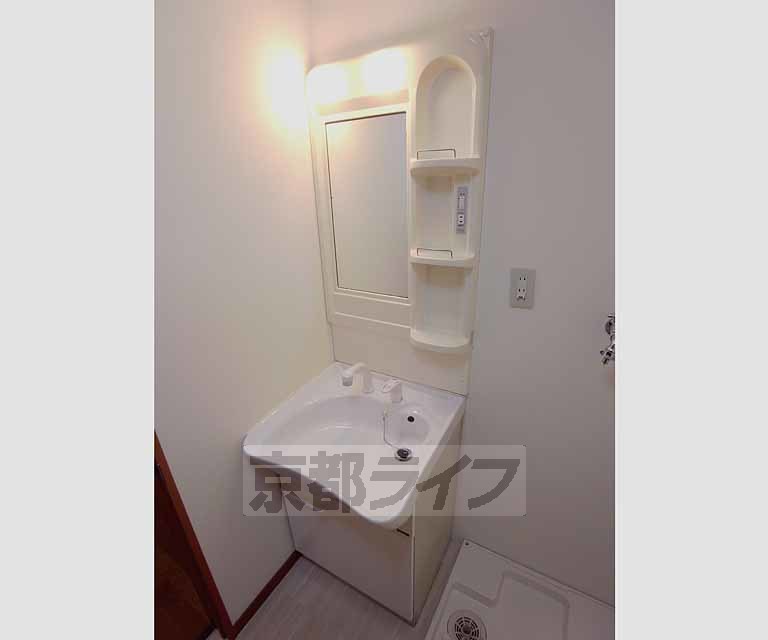 洗面設備　独立洗面台です。