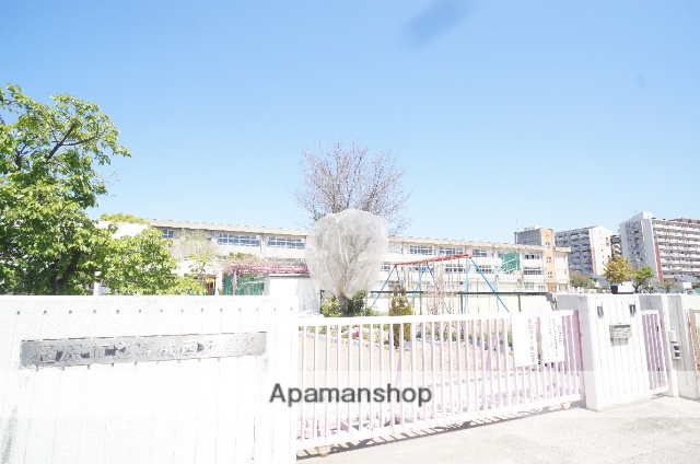 小学校　橿原市立耳成西小学校（小学校）まで486m