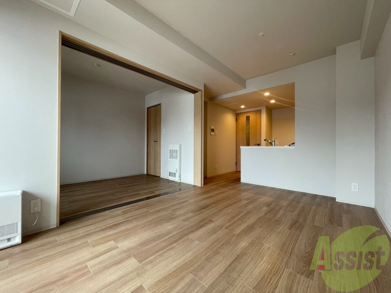 居室・リビング　広々としたリビングですね。使い勝手がよさそうですね！