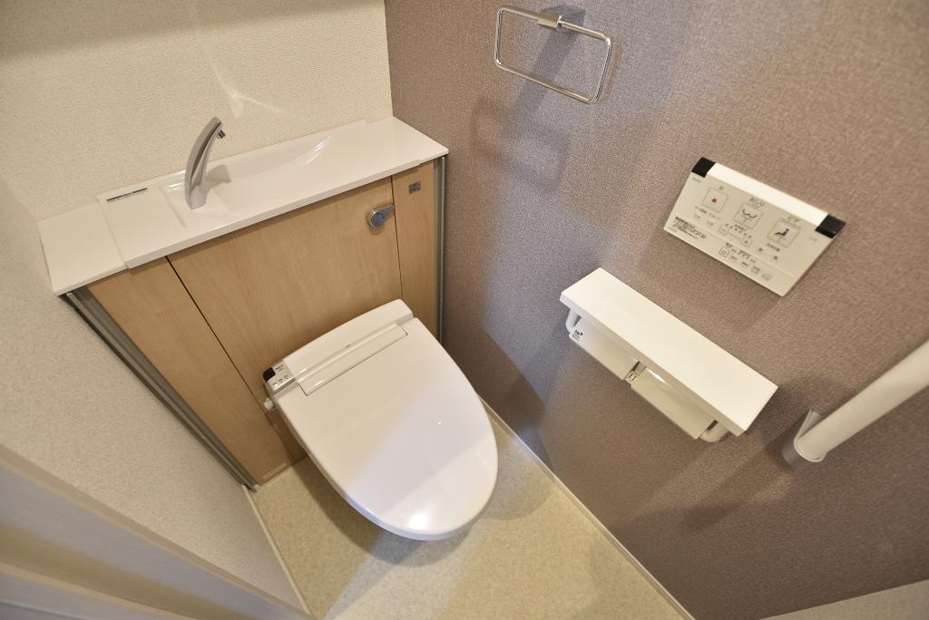 トイレ　シャワー付トイレ