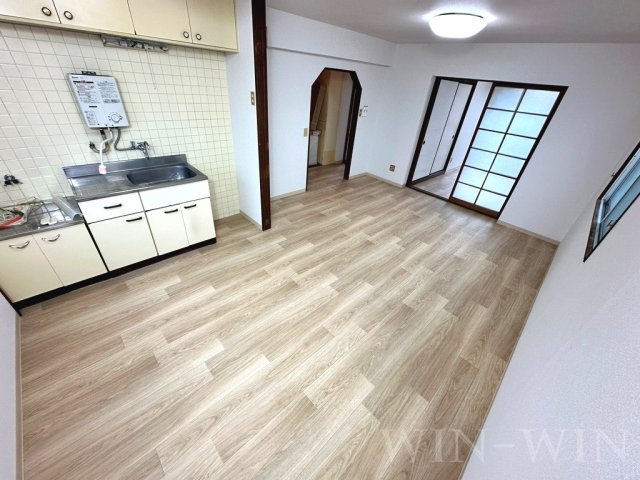 居室・リビング　イメージ（同建物内別部屋の写真です）