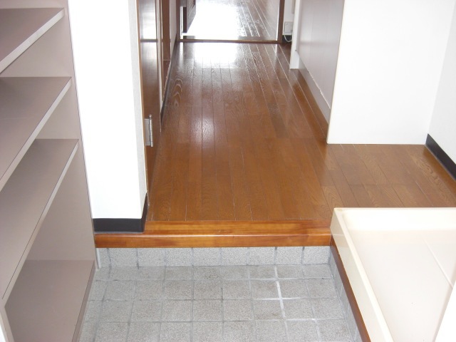 玄関　同物件別号室