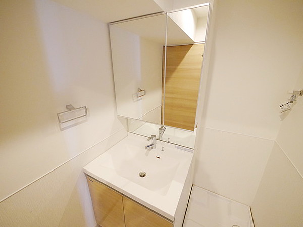 洗面設備　身支度に便利な洗面台♪