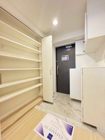 玄関　物件画像