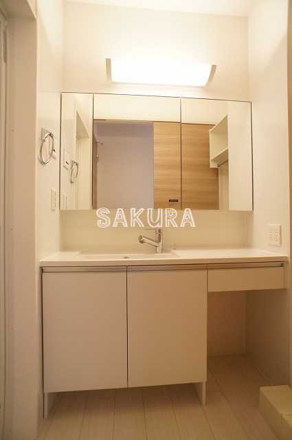 洗面設備　忙しい朝には欠かせない洗面所です♪