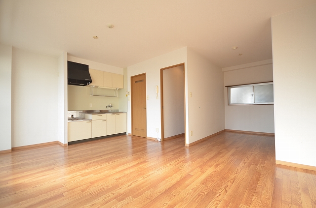 居室・リビング　別号室の写真です