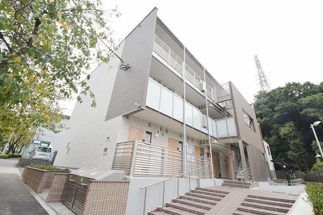 建物外観　★南大沢駅まで徒歩13分★