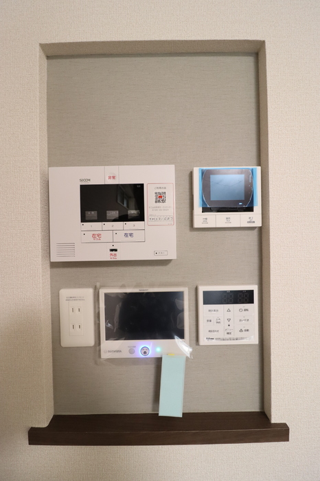 セキュリティ　モニタ付きインターフォン