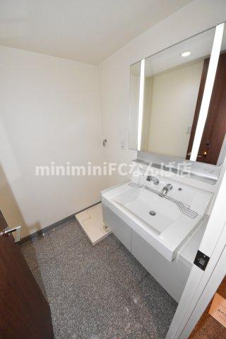 洗面設備　余裕ある大きさの脱衣所☆