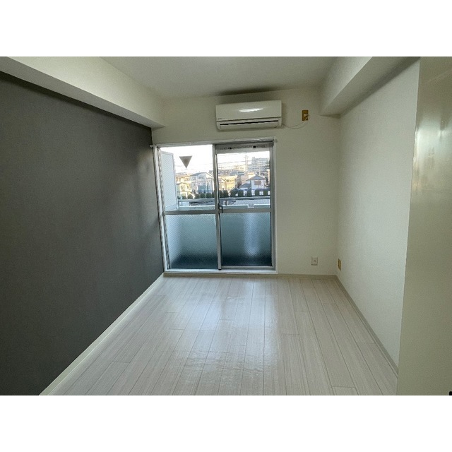 居室・リビング　ゆったり過ごせる居間です