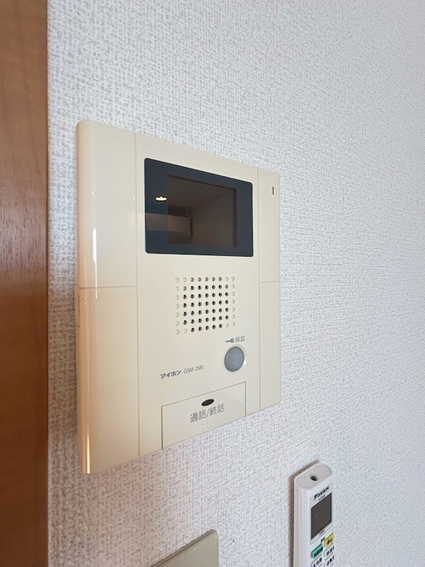 セキュリティ　モニタ付きインターホンで来客も安心