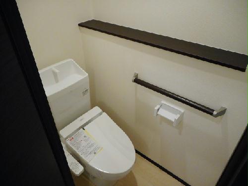 トイレ　温水洗浄便座