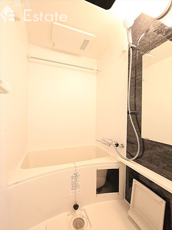 バス・シャワールーム　バスルーム