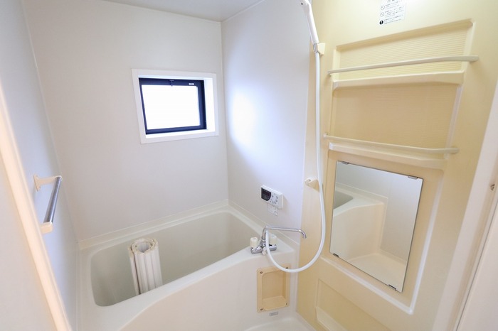 バス・シャワールーム　浴室（追い焚き機能付き）