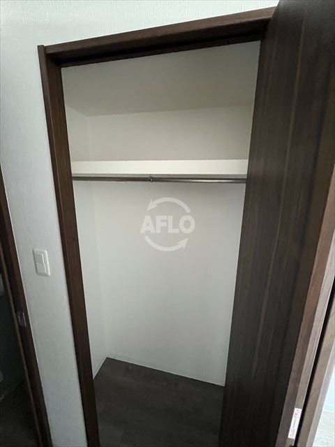 収納　フォーリアライズ天王寺ソリオ　クローゼット