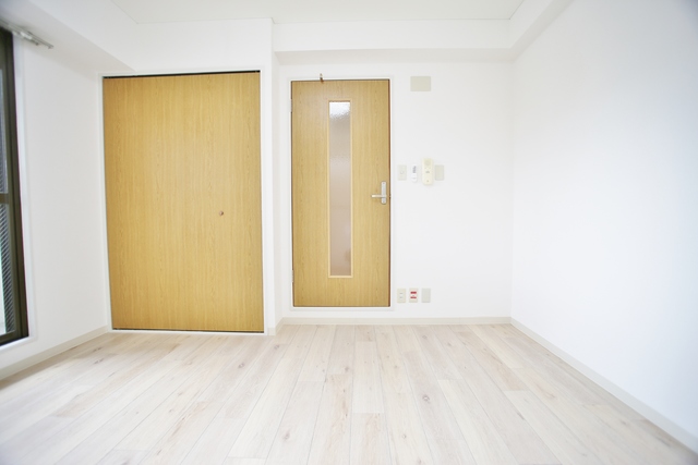 その他部屋・スペース　６．４帖の洋室です