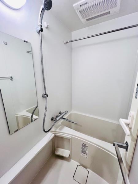 バス・シャワールーム　ゆったり過ごせるお風呂です