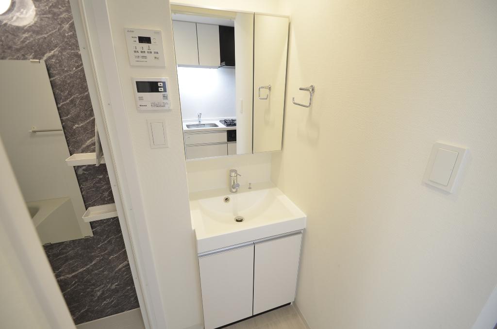 洗面設備　洗髪洗面化粧台