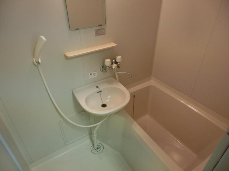 バス・シャワールーム　バス