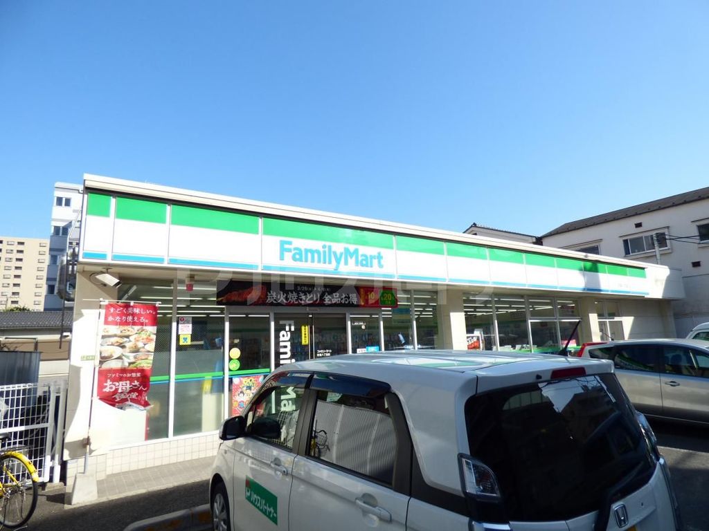コンビニ　ファミリーマート　町屋8丁目店（コンビニ）まで170m
