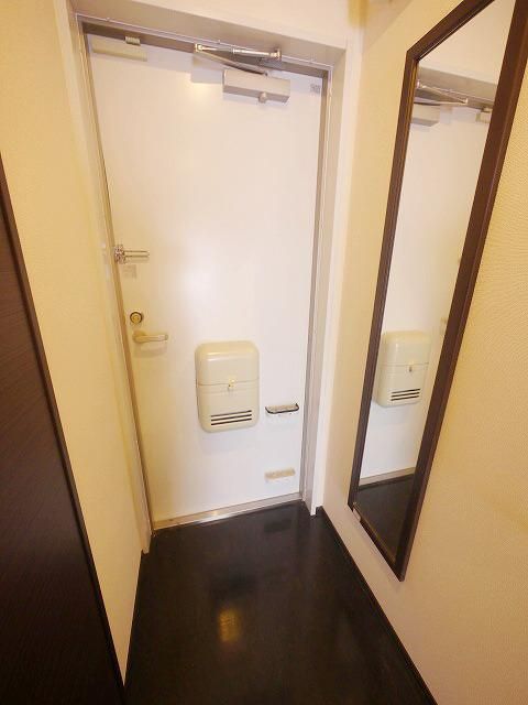 玄関　★玄関・下駄箱付です★