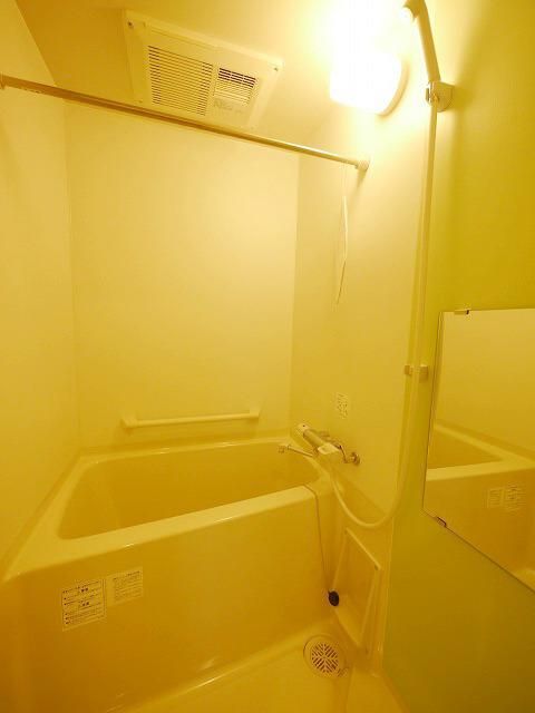 バス・シャワールーム　★乾燥機付のお風呂です★