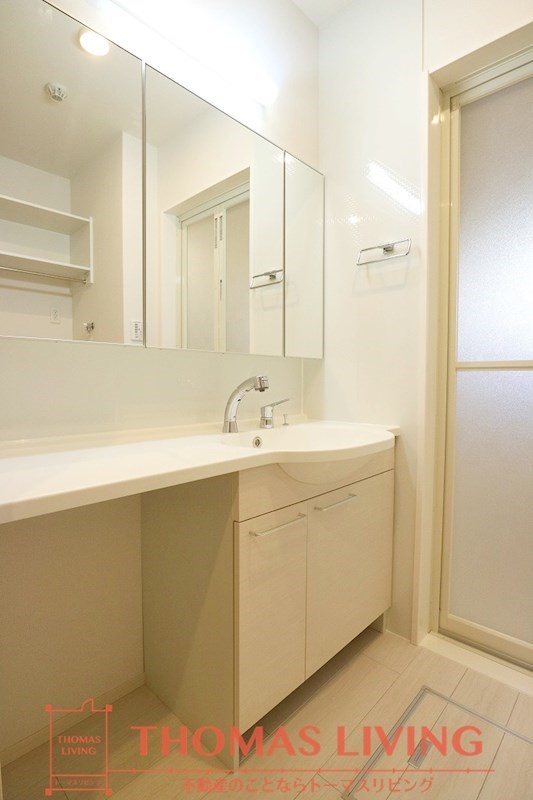 洗面設備　写真は同型別物件（現況優先）