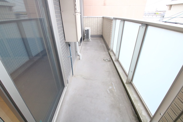 バルコニー　※別室の参考写真の為、現況優先です。