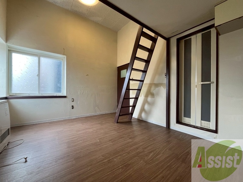 居室・リビング　広くてキレイなお部屋が広がっていて、充実した生活が送れそう。