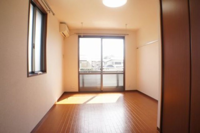 居室・リビング　図面と現状に相違がある場合には現状を優先