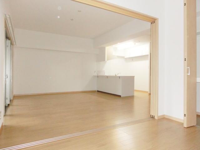 居室・リビング　広々16帖のリビング