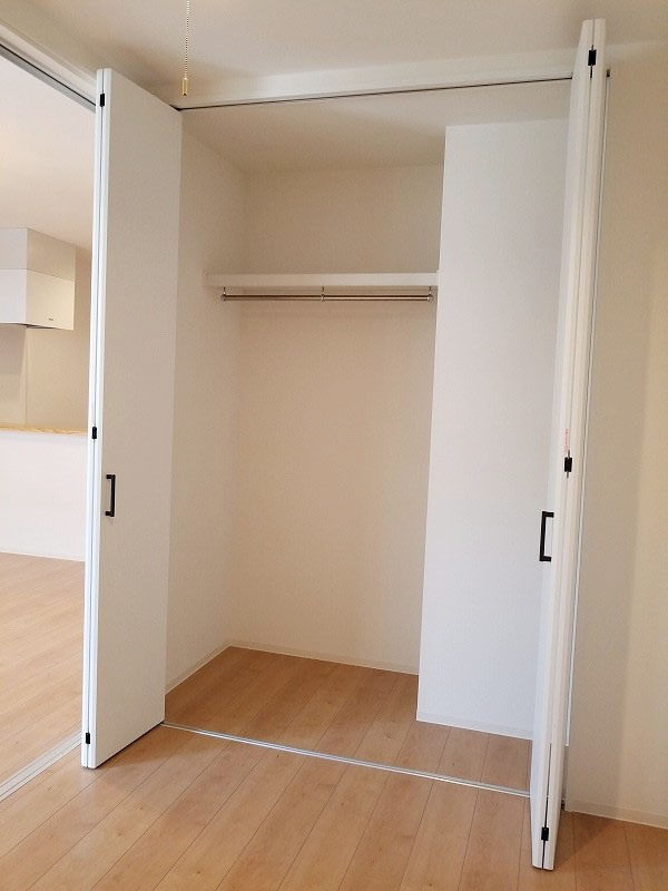 収納　ワイドなクローゼットは収納力抜群です！