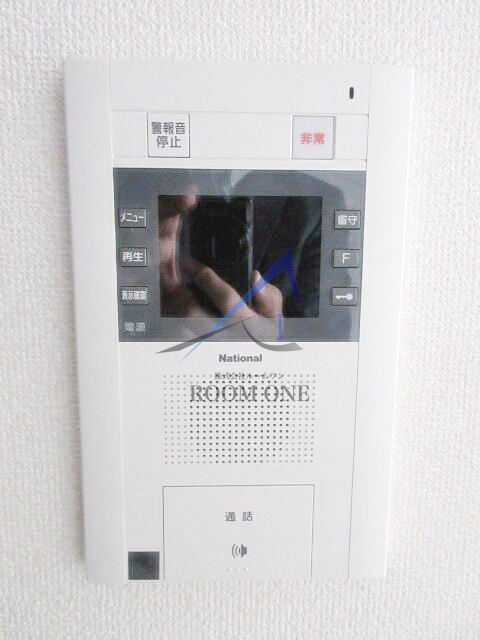 セキュリティ　モニター付きインターホンです。
