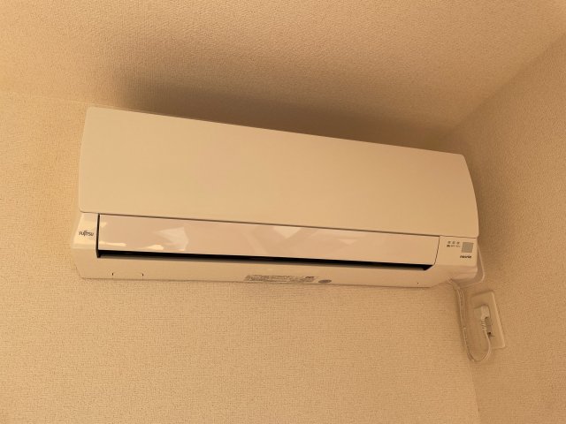 その他設備　エアコン２基付