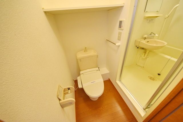 トイレ　同シリーズ