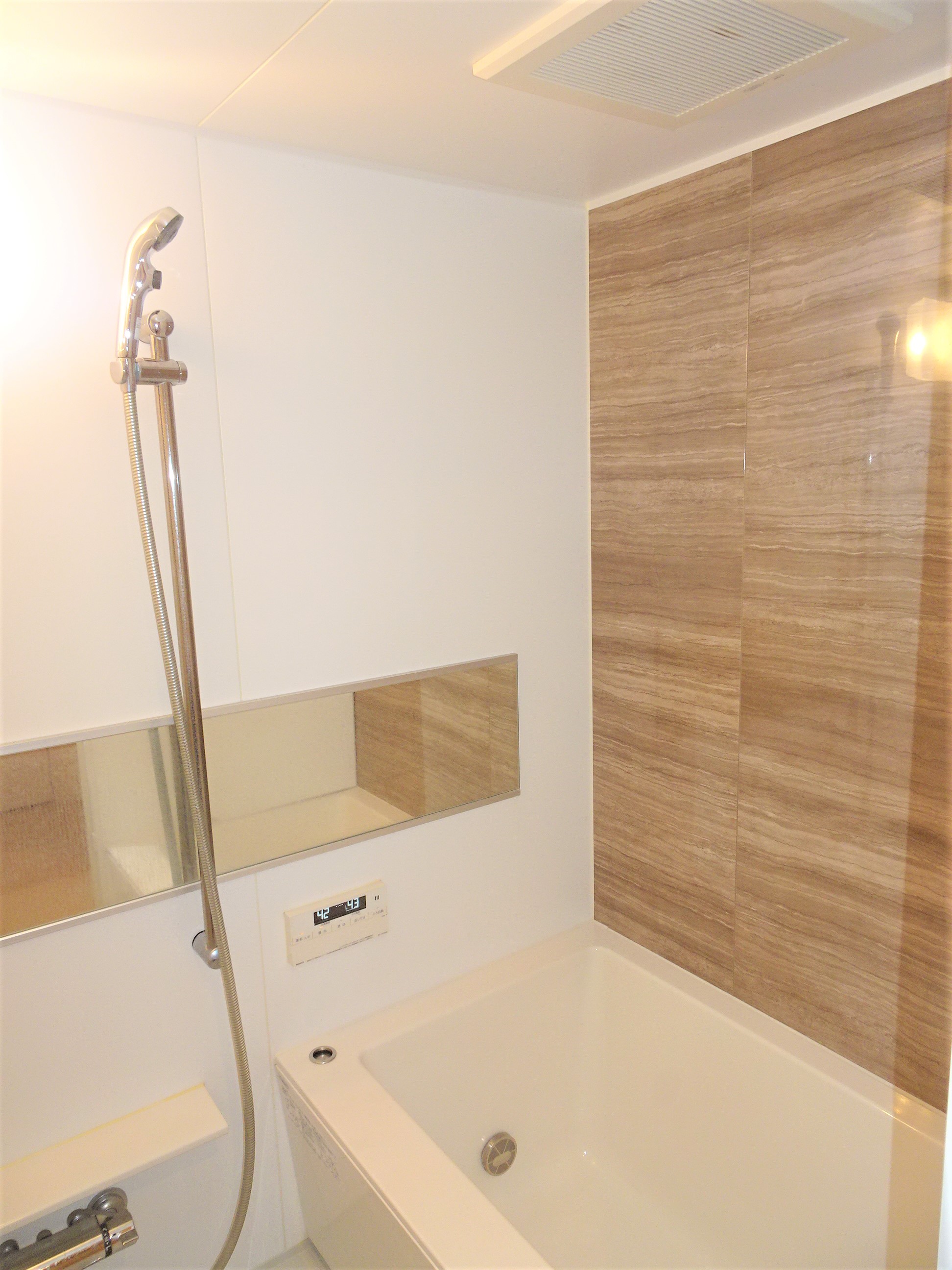 バス・シャワールーム　弊社は都内全域の物件が仲介手数料最大無料でご紹介可能です！