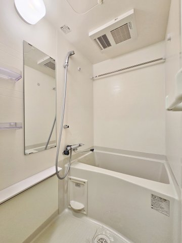 バス・シャワールーム　※同シリーズ物件の写真です。