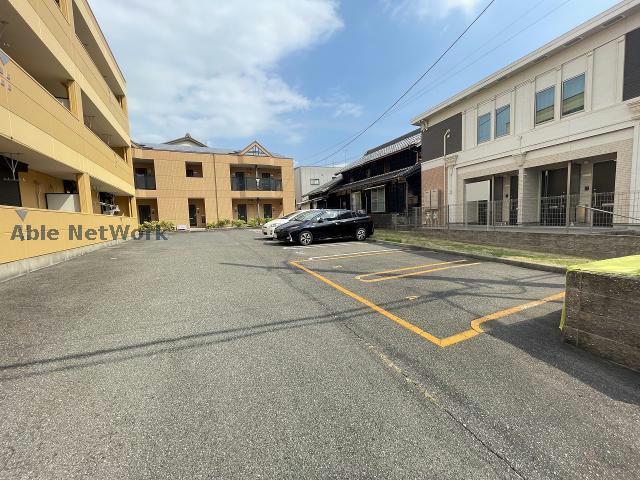 駐車場　駐車場