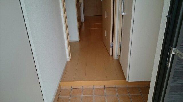 玄関　落ち着いた玄関です