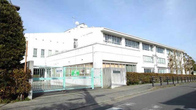 小学校　国府小学校（小学校）まで1600m
