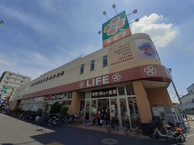 スーパー　ライフ六町駅前店（スーパー）まで350m