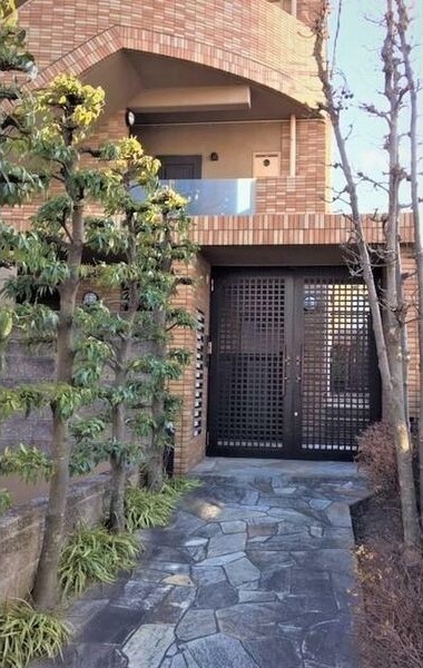 エントランス　名古屋で一番初期費用の安い賃貸専門の不動産会社です(^^)