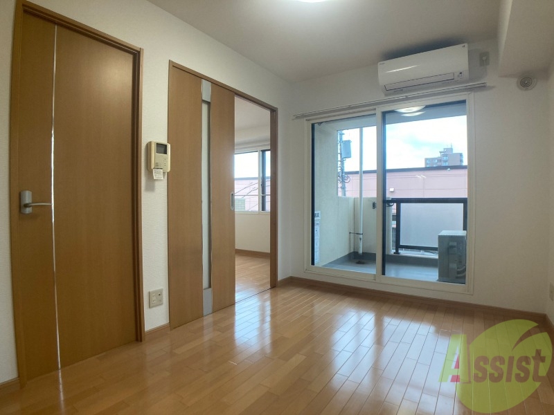 居室・リビング　広くてキレイなお部屋が広がっていて、充実した生活が送れそう。