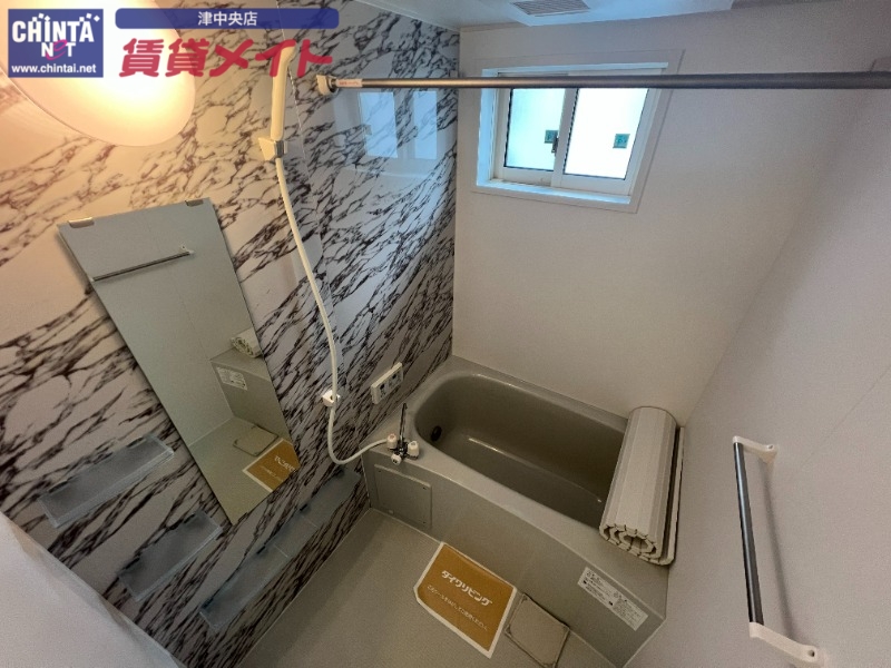 バス・シャワールーム　同型参考写真